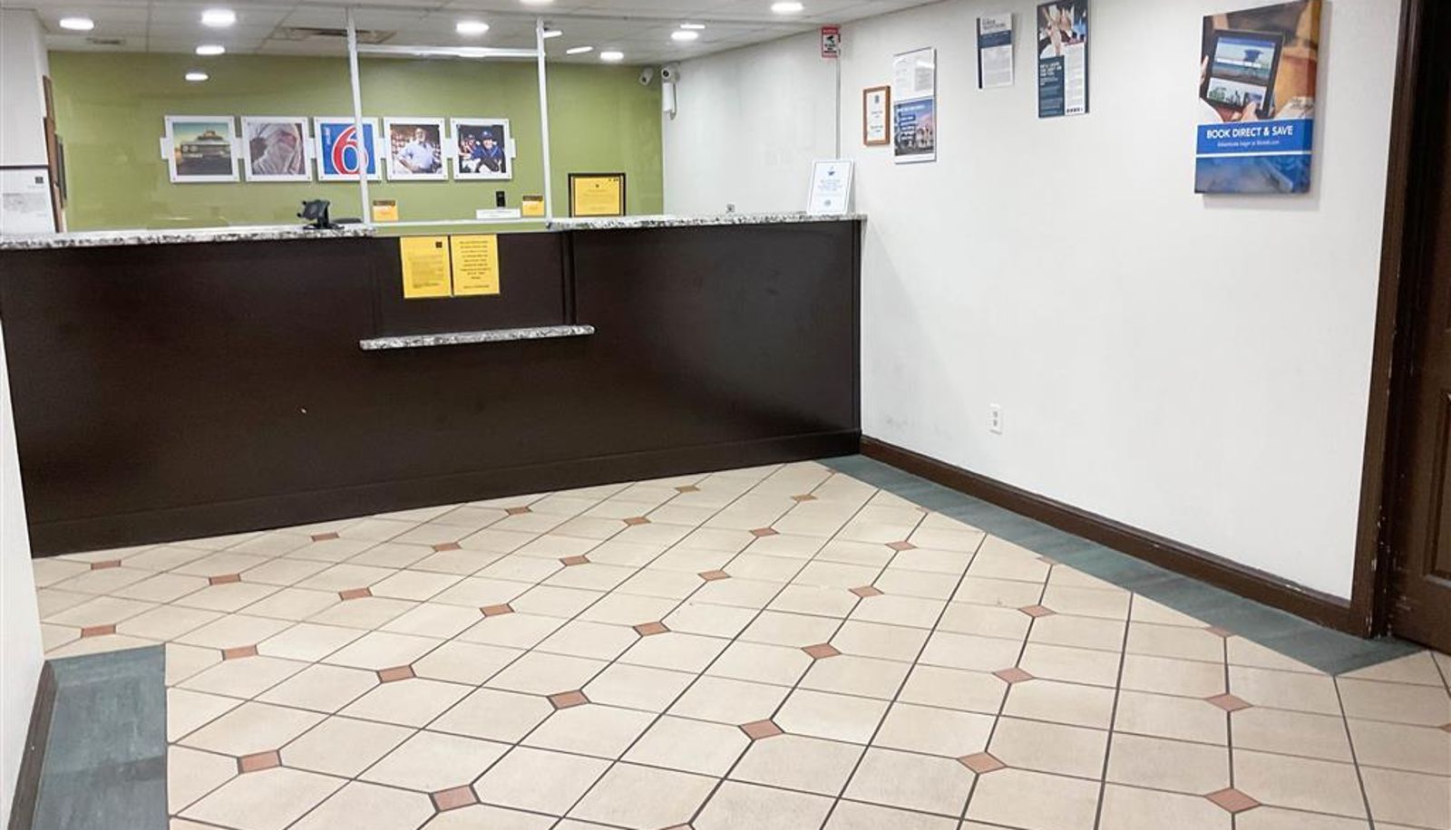 Hall - Studio 6 Columbus GA Downtown