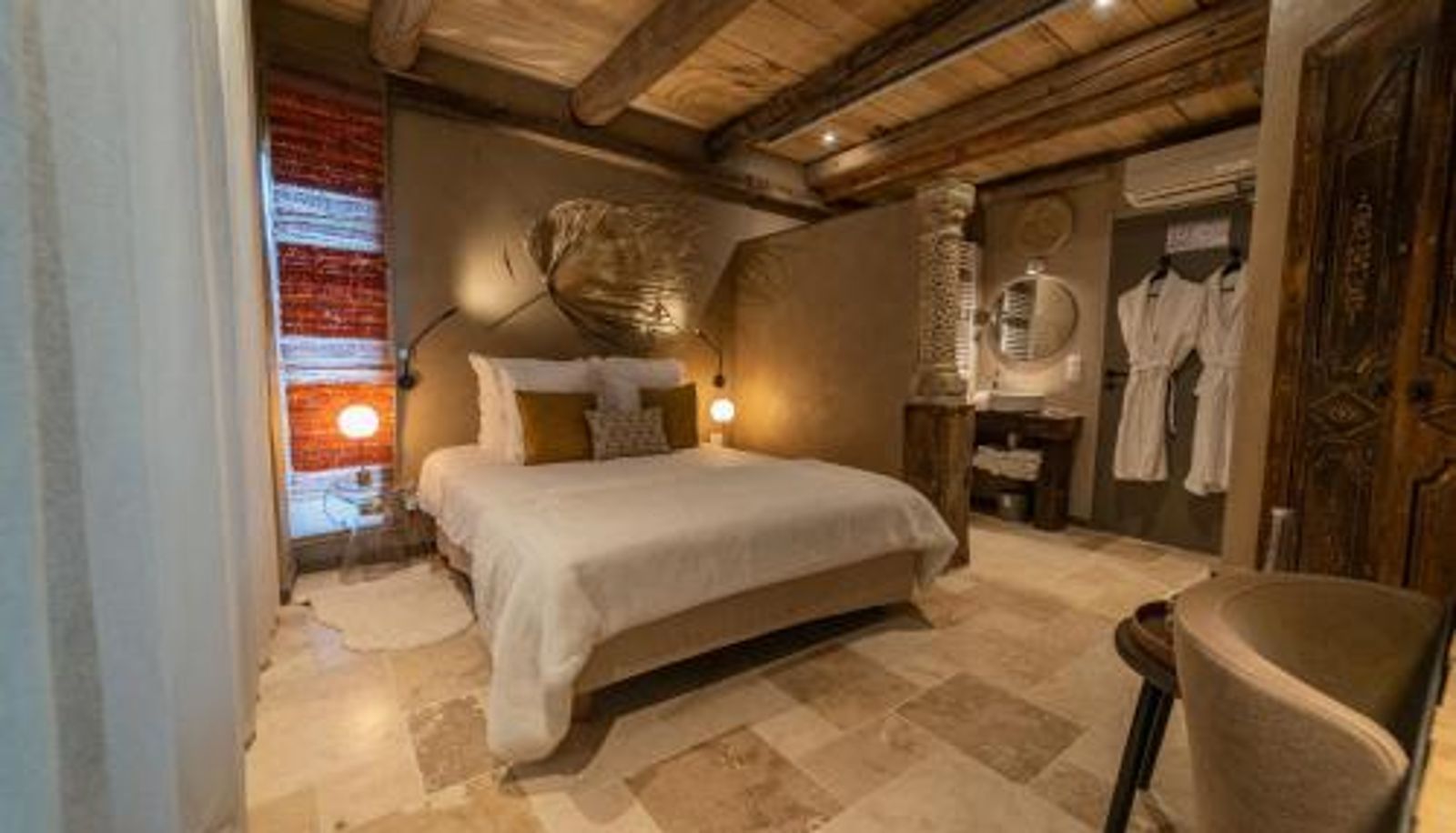 Room - Art'Hotel & SPA Le Potin Gourmand