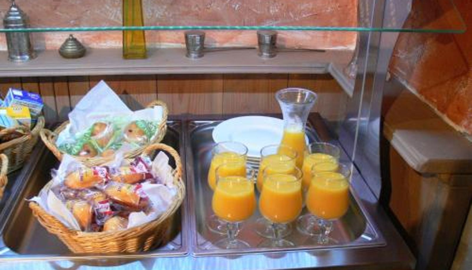 Frühstücksraum innerhalb des Restaurants - Hotel Le Saint Julien