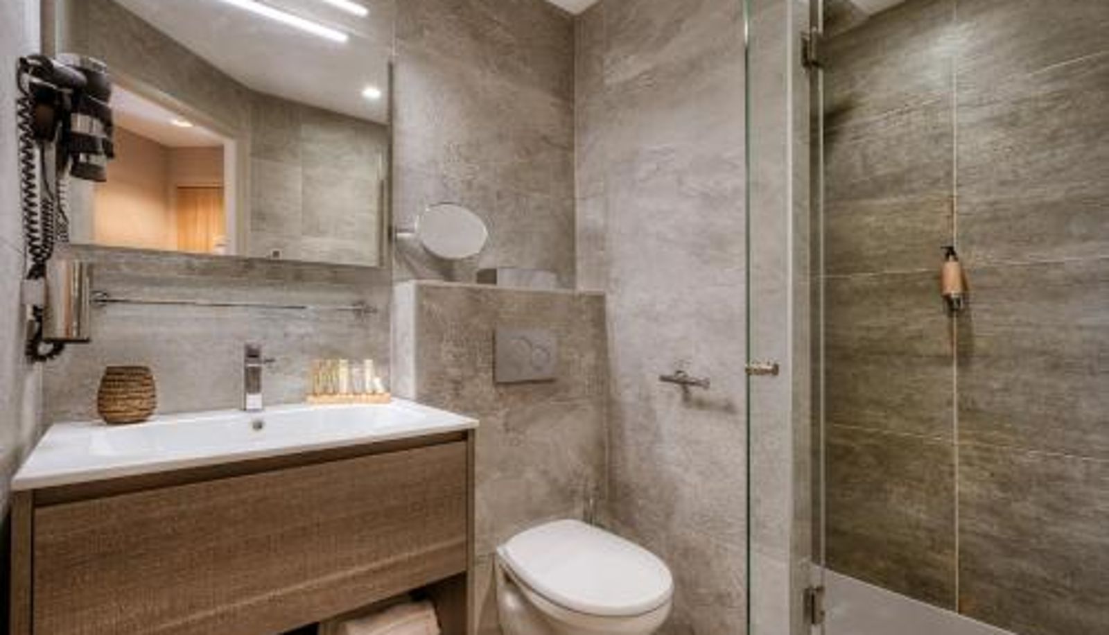 Badezimmer - Hotel Le Tremplin