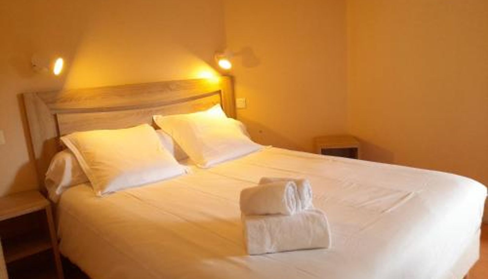 Informacje - Hôtel Restaurant Platanes - KB HOTEL GROUP