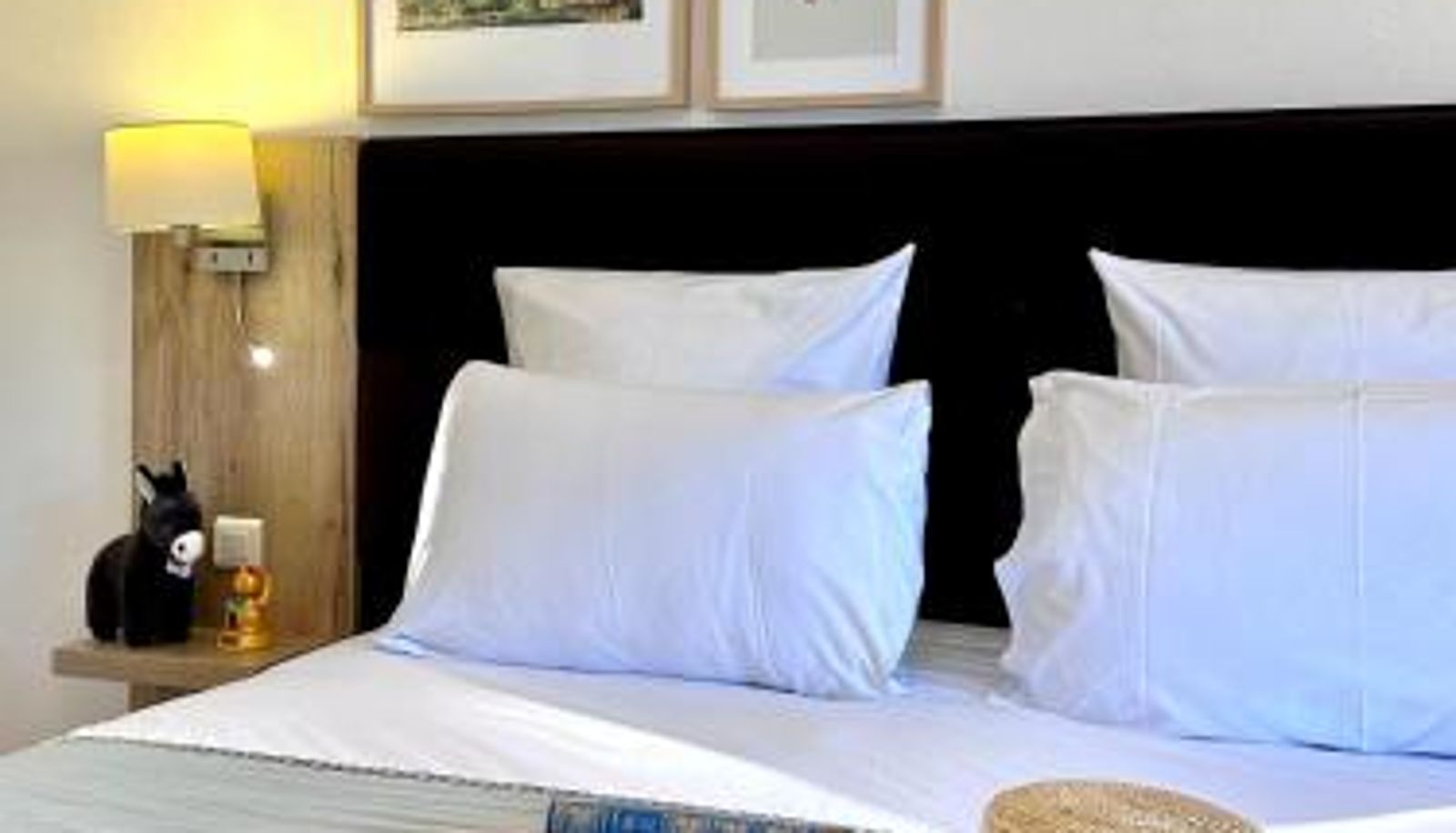 Información - Hotel Le Provence - Restaurant Le Styx