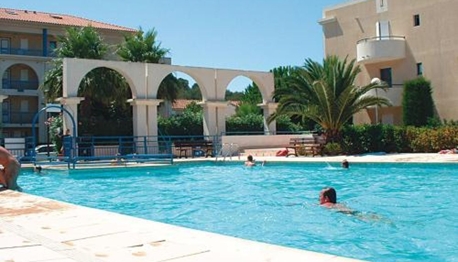 Pool - Lagrange Vacances Le Domaine d’Azur et Tahiti Park