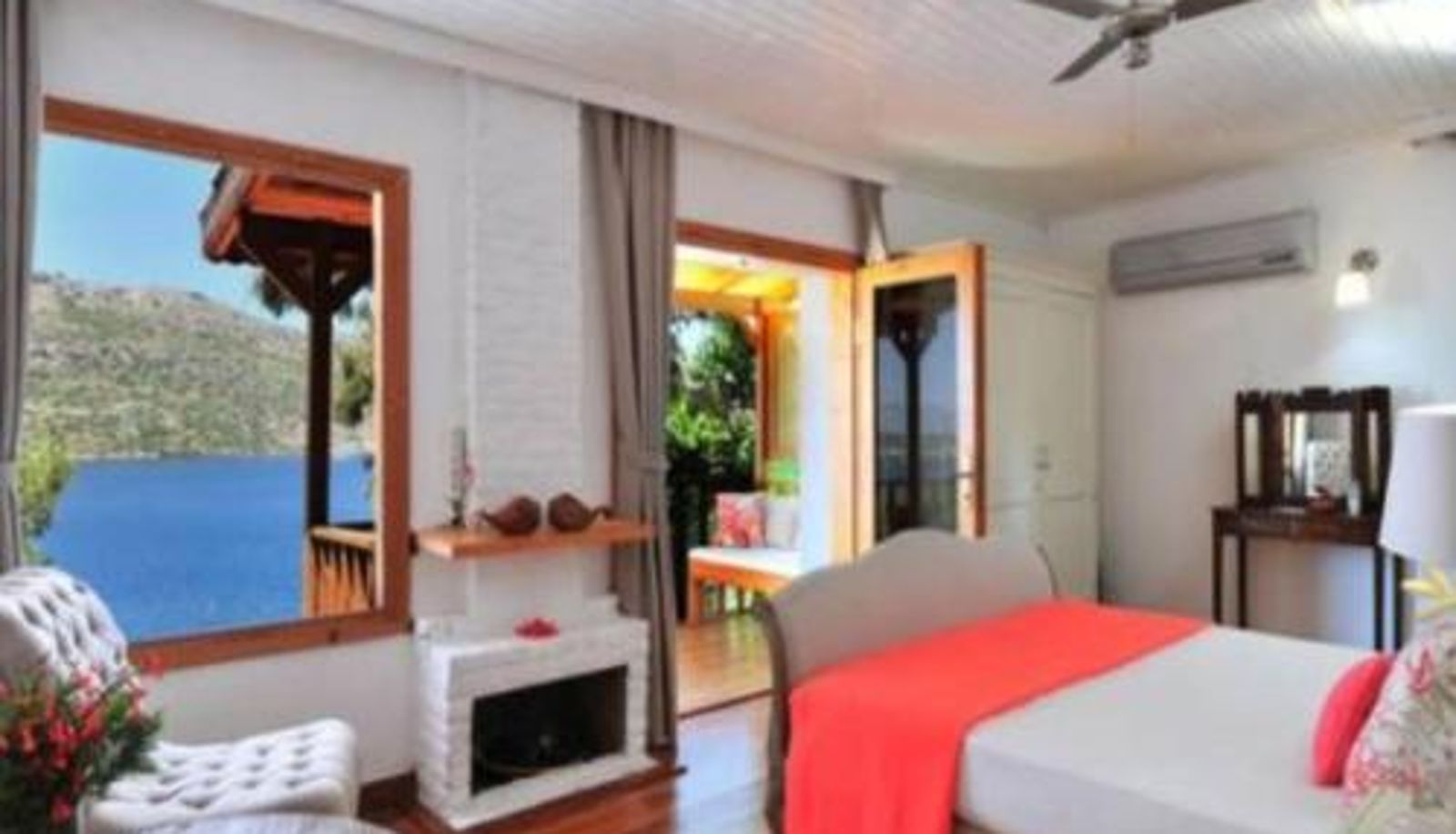Room - Karia Bel - Adult Only +12