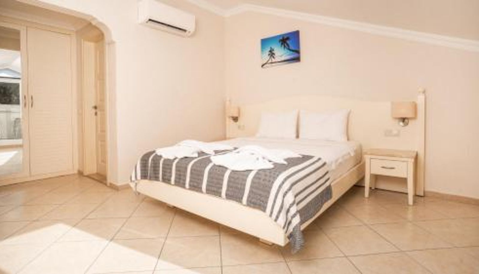 Room - Blue Star Hotel