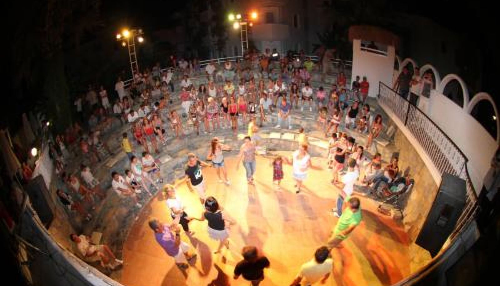 Información - Bendis Beach Hotel