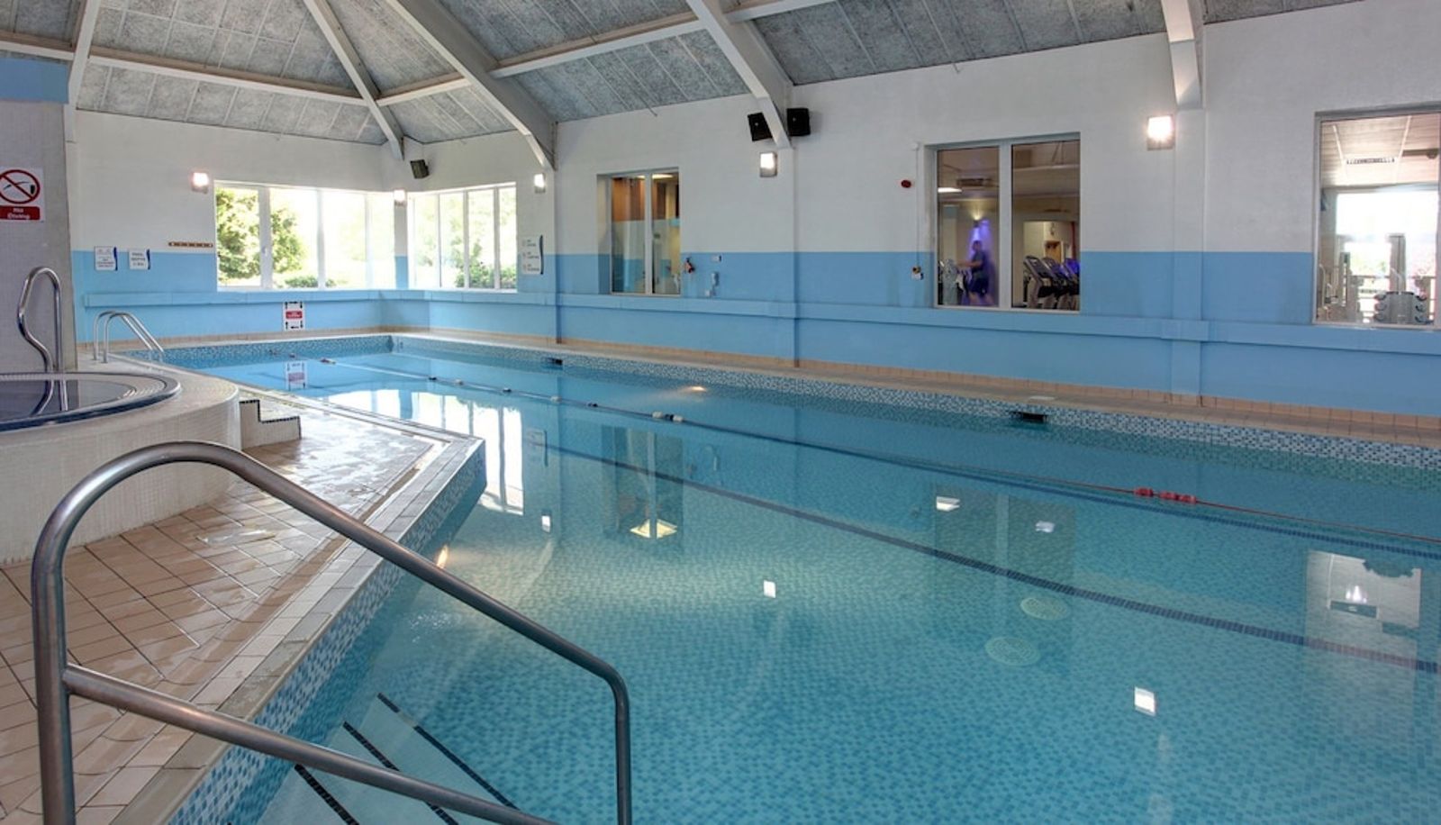 Basen - Holiday Inn AYLESBURY by IHG
