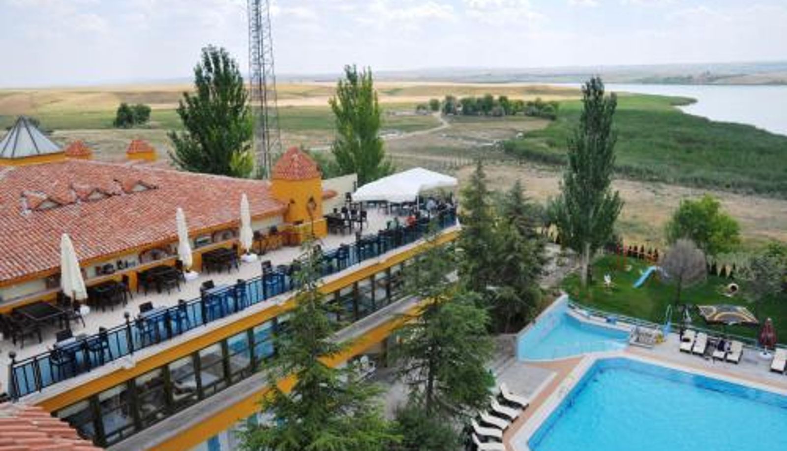 Pool - Ulasan Hotel Caravan Camping