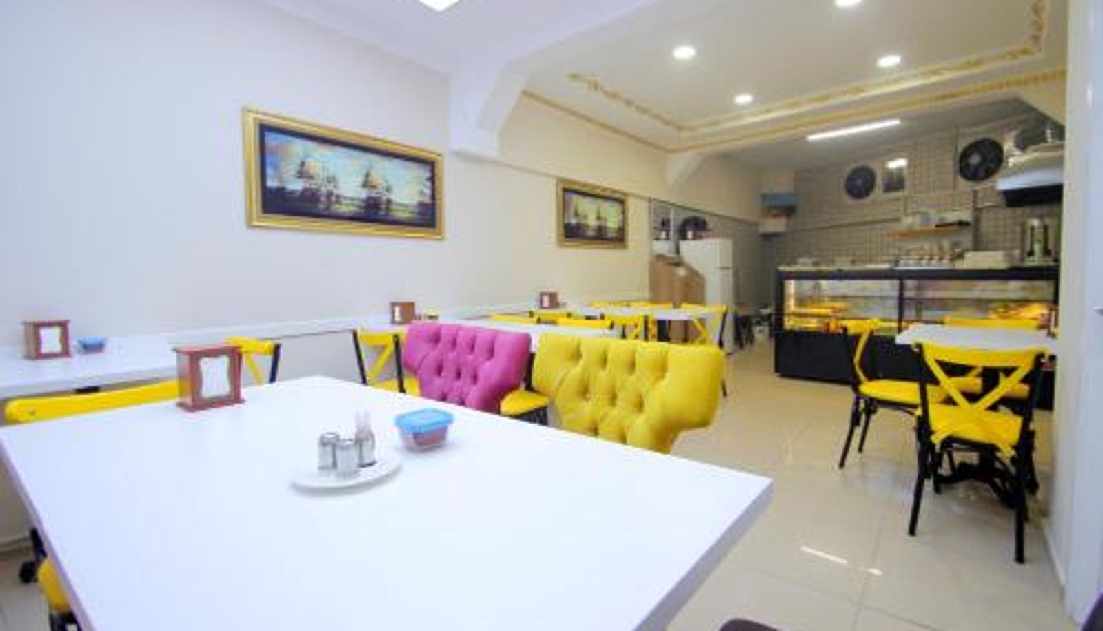 Sala śniadaniowa w restauracji - Grand FM Hotel