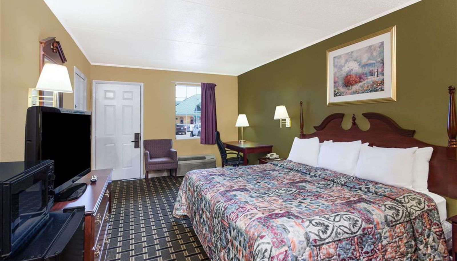 Room - Days Inn by Wyndham Lenoir City
