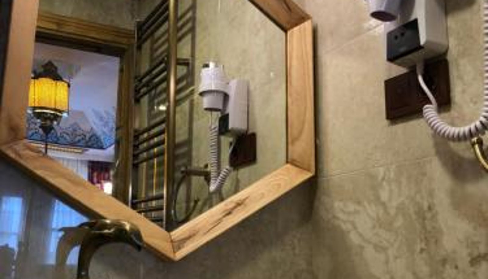 Badezimmer - Enderun by Otantik Suites
