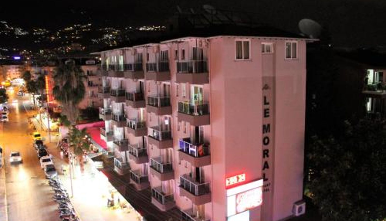 Info - Le Moral Apart Hotel