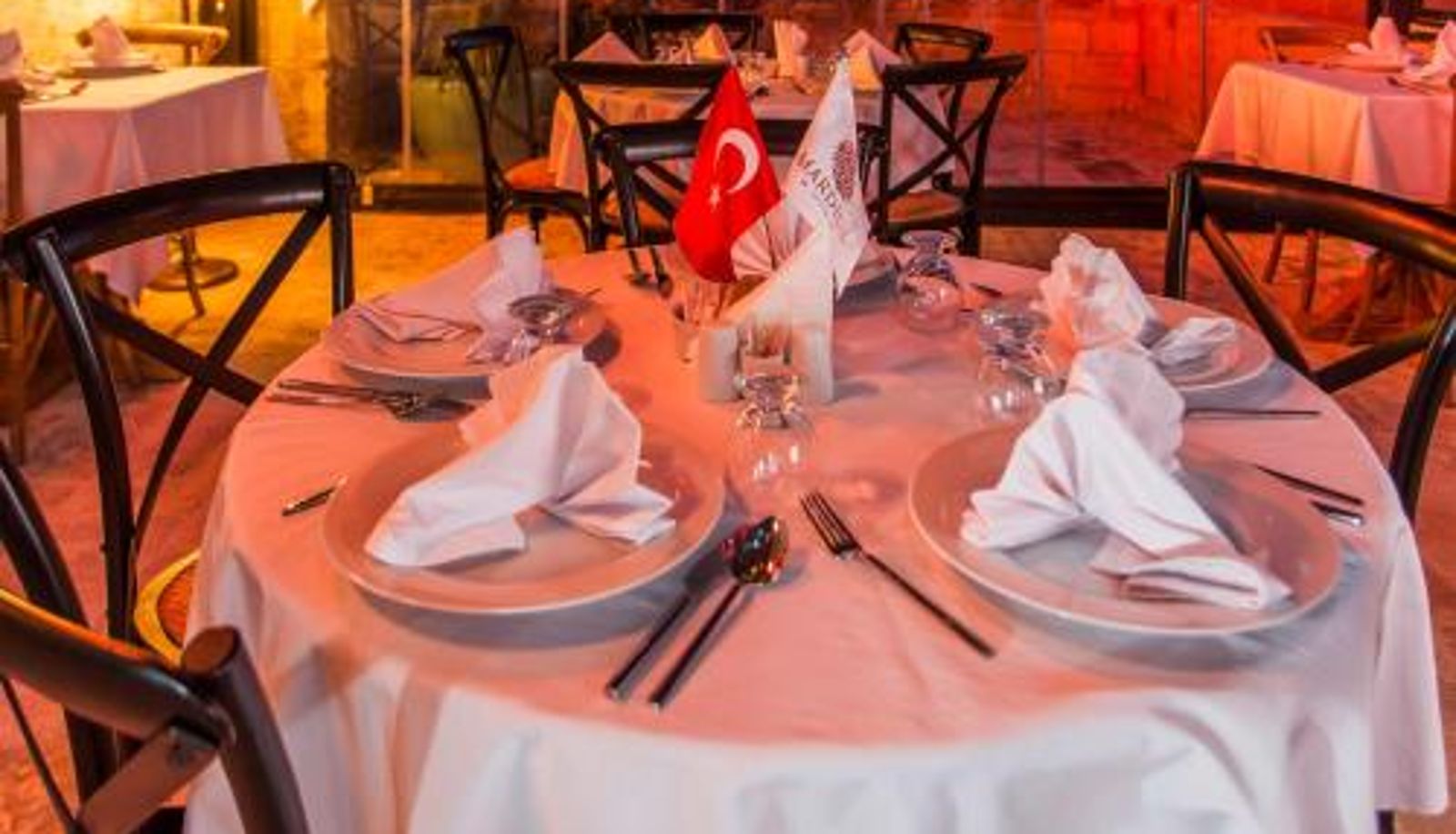 Frühstücksraum innerhalb des Restaurants - Mardius Tarihi Konak