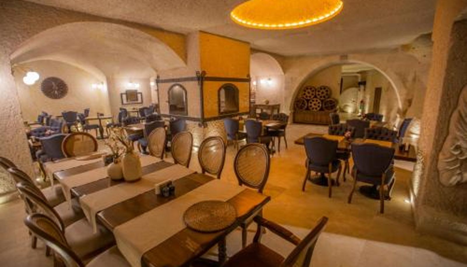 Sala prima colazione all'interno del ristorante - Nino Cave Suites