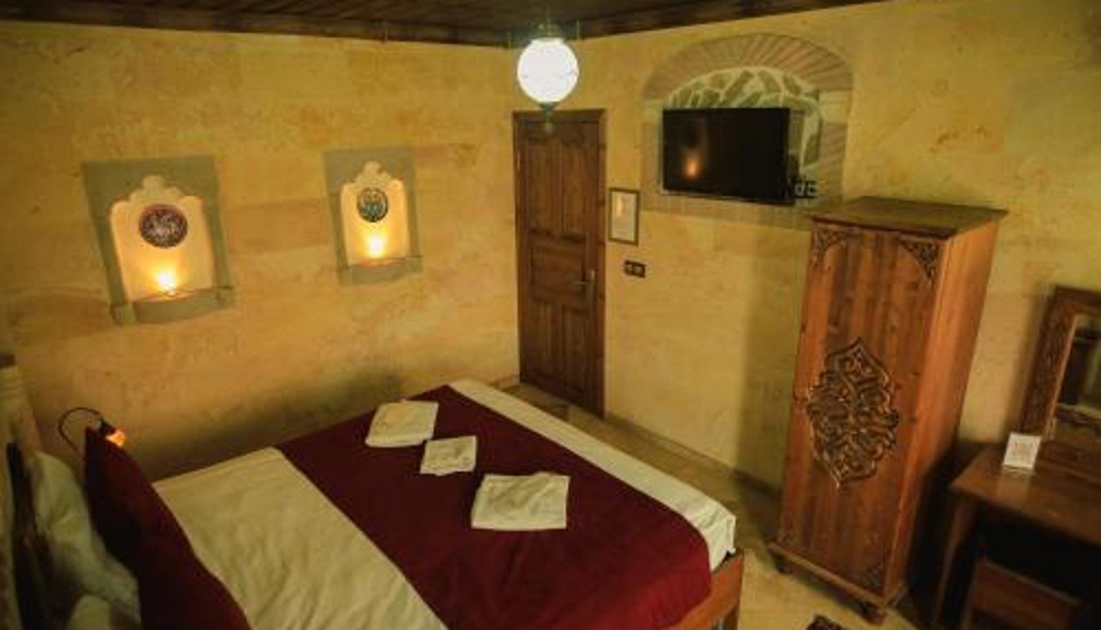Zimmer - Peace Stone House