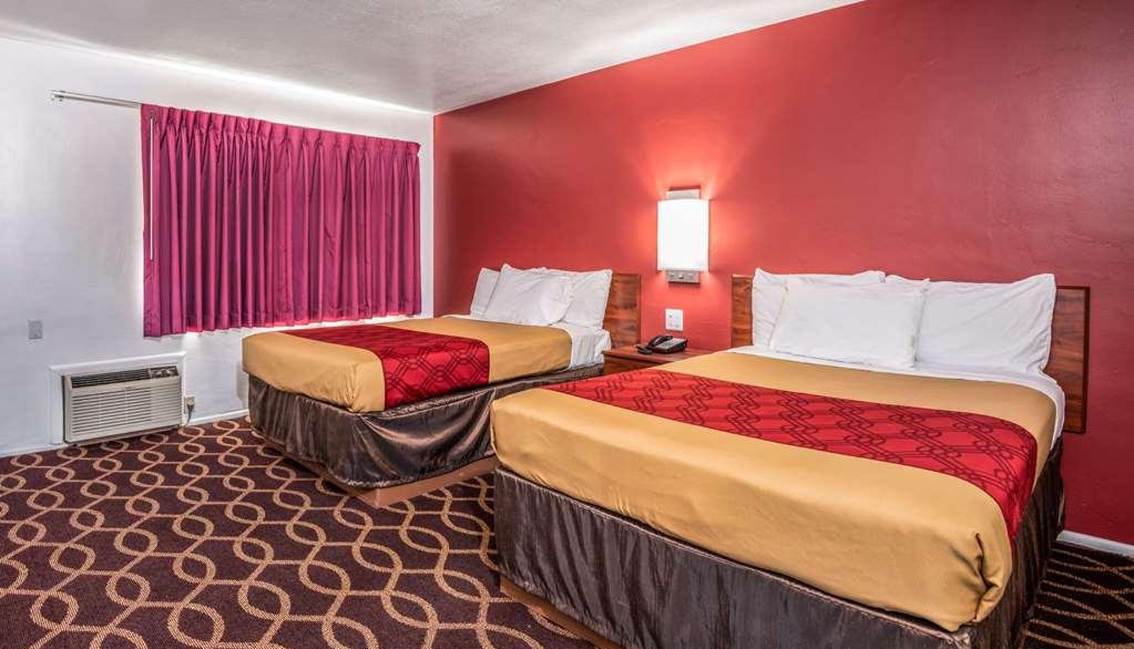 Vierbettzimmer - Econo Lodge University