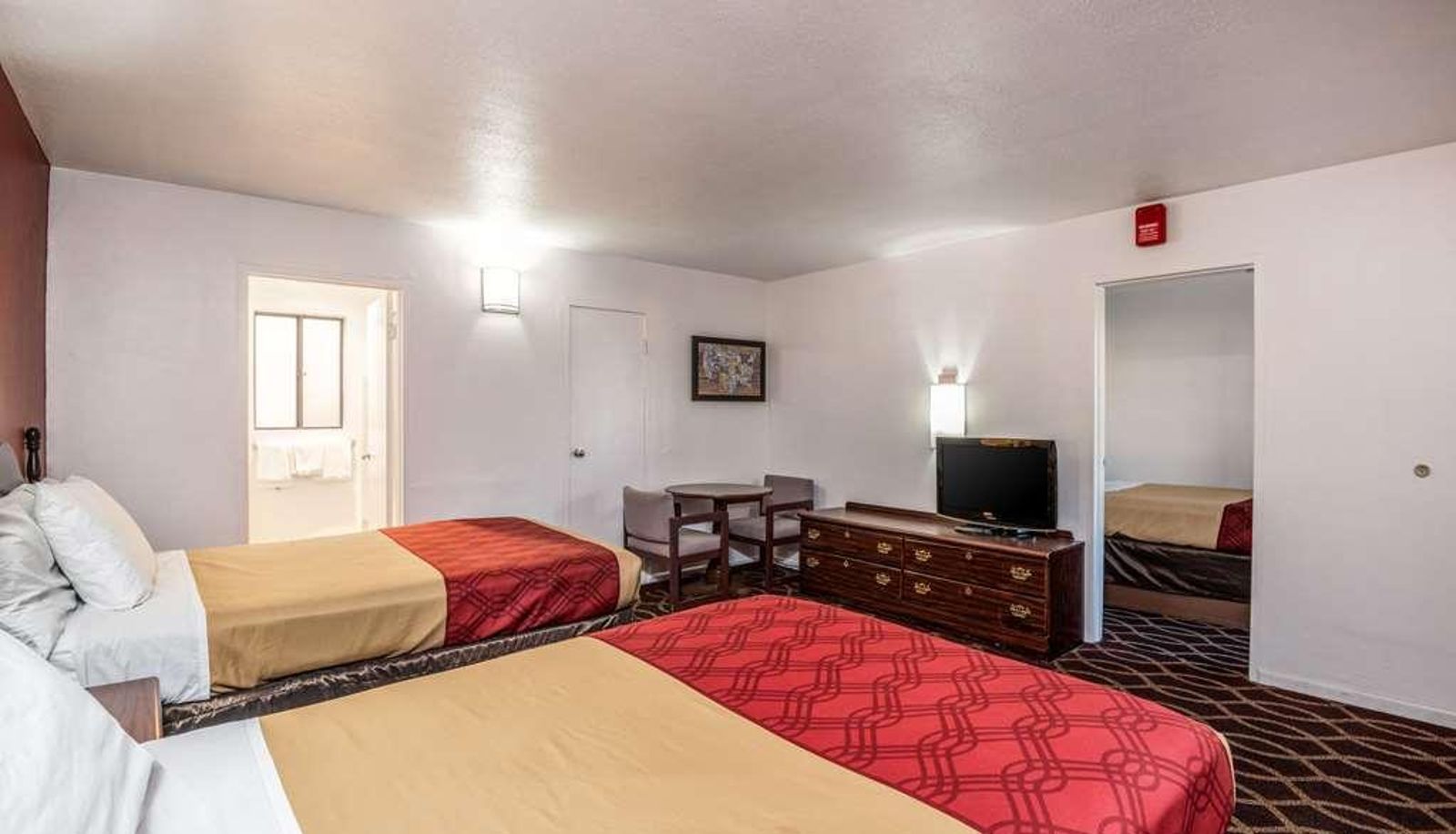 Vierbettzimmer - Econo Lodge University