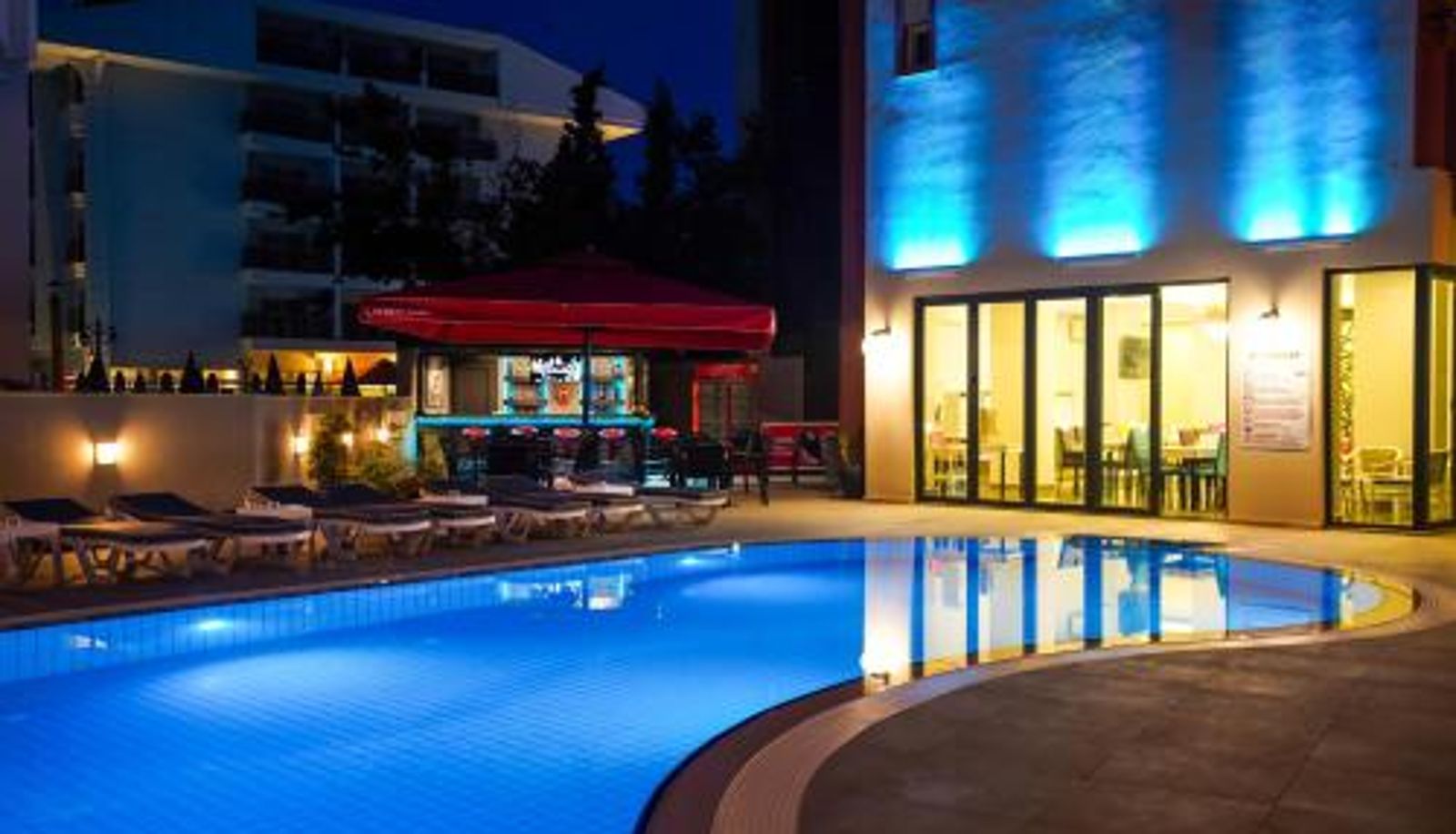 Zwembad - Seren Sari Hotel