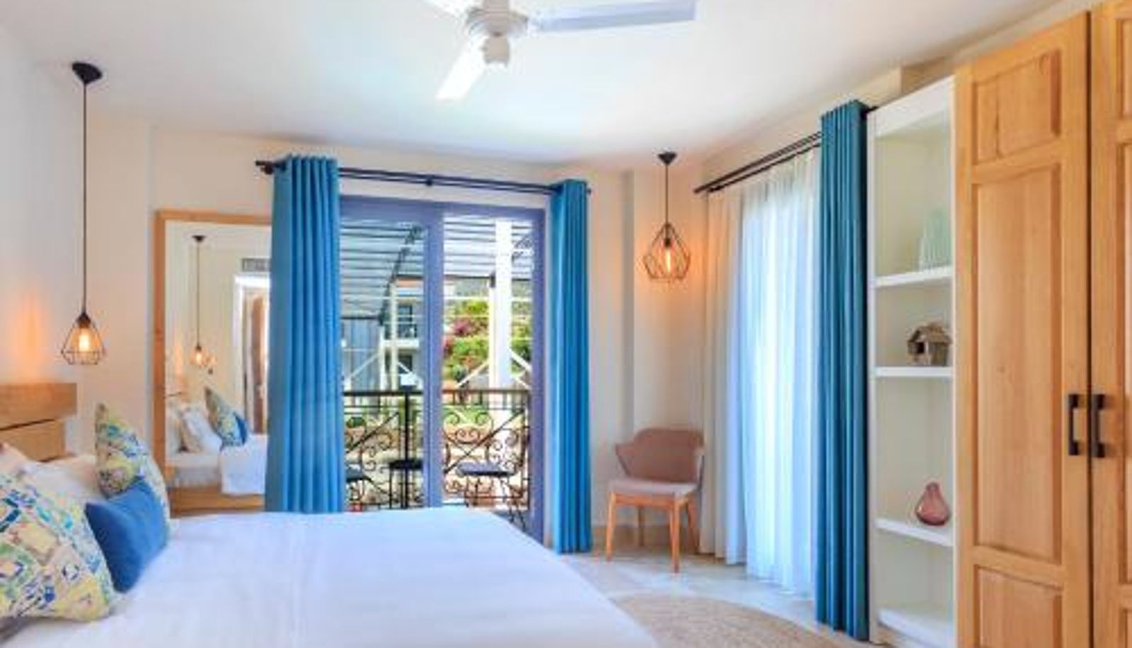 Info - Ecclesia Hotel - Adult Only (+14)
