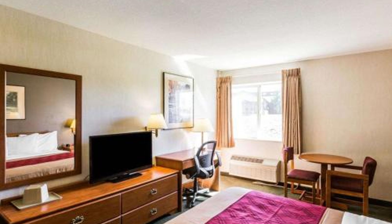 Room - West End Lodge