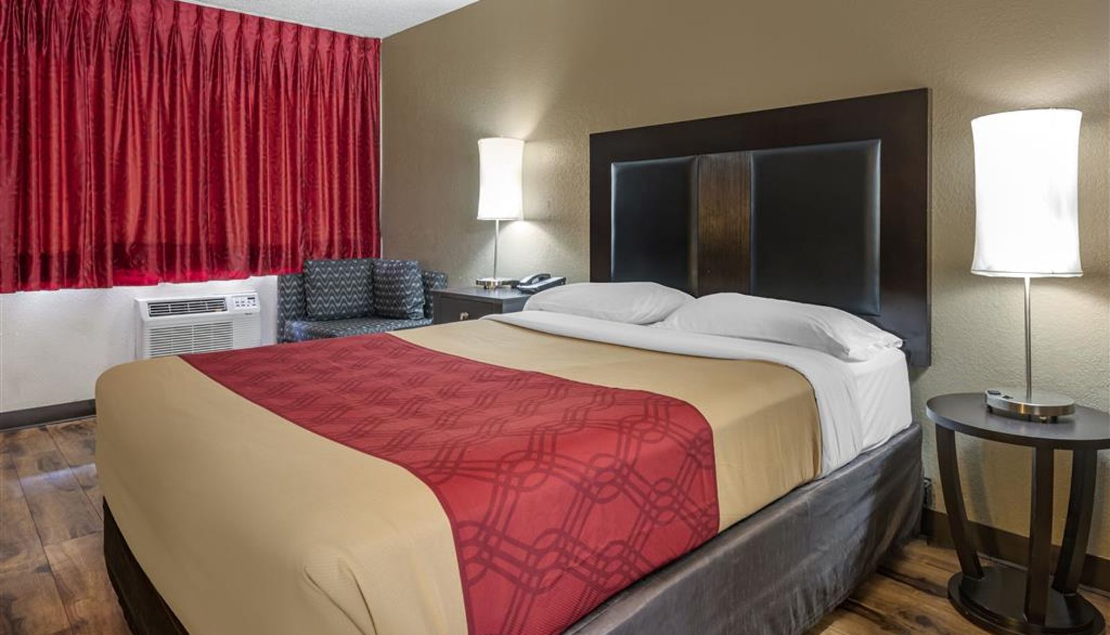 Zimmer - Econo Lodge Sebring