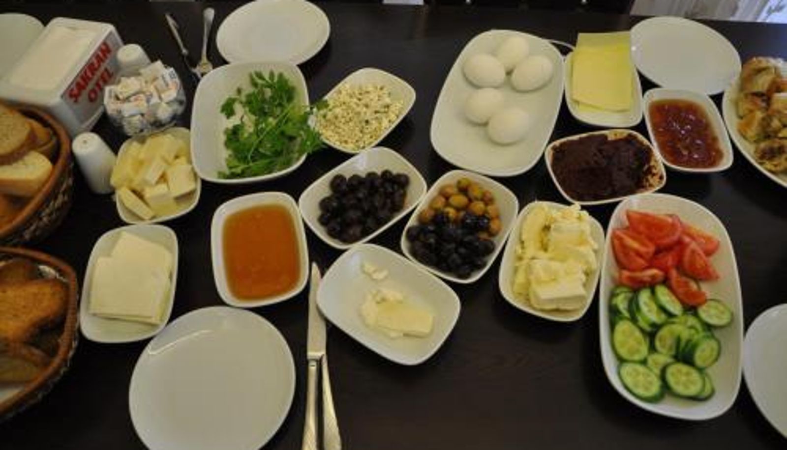 Frühstücksraum innerhalb des Restaurants - Sakran Hotel