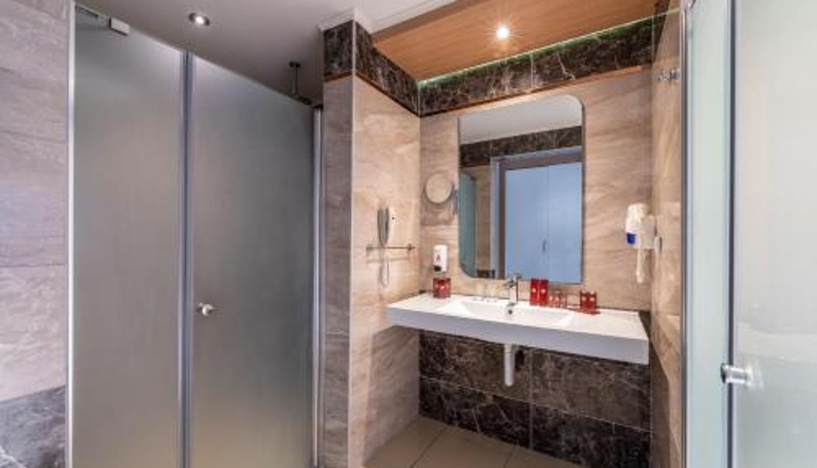 Dreibettzimmer - Royal Garden Beach Hotel