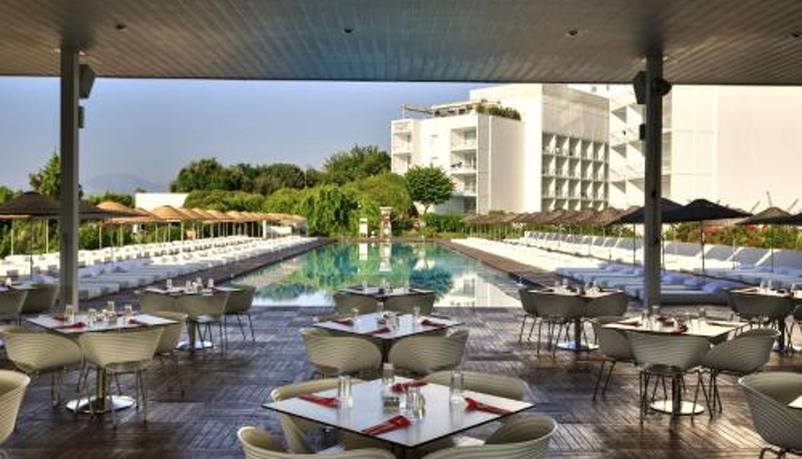Sala de desayunos dentro del restaurante - Hotel SU & Aqualand