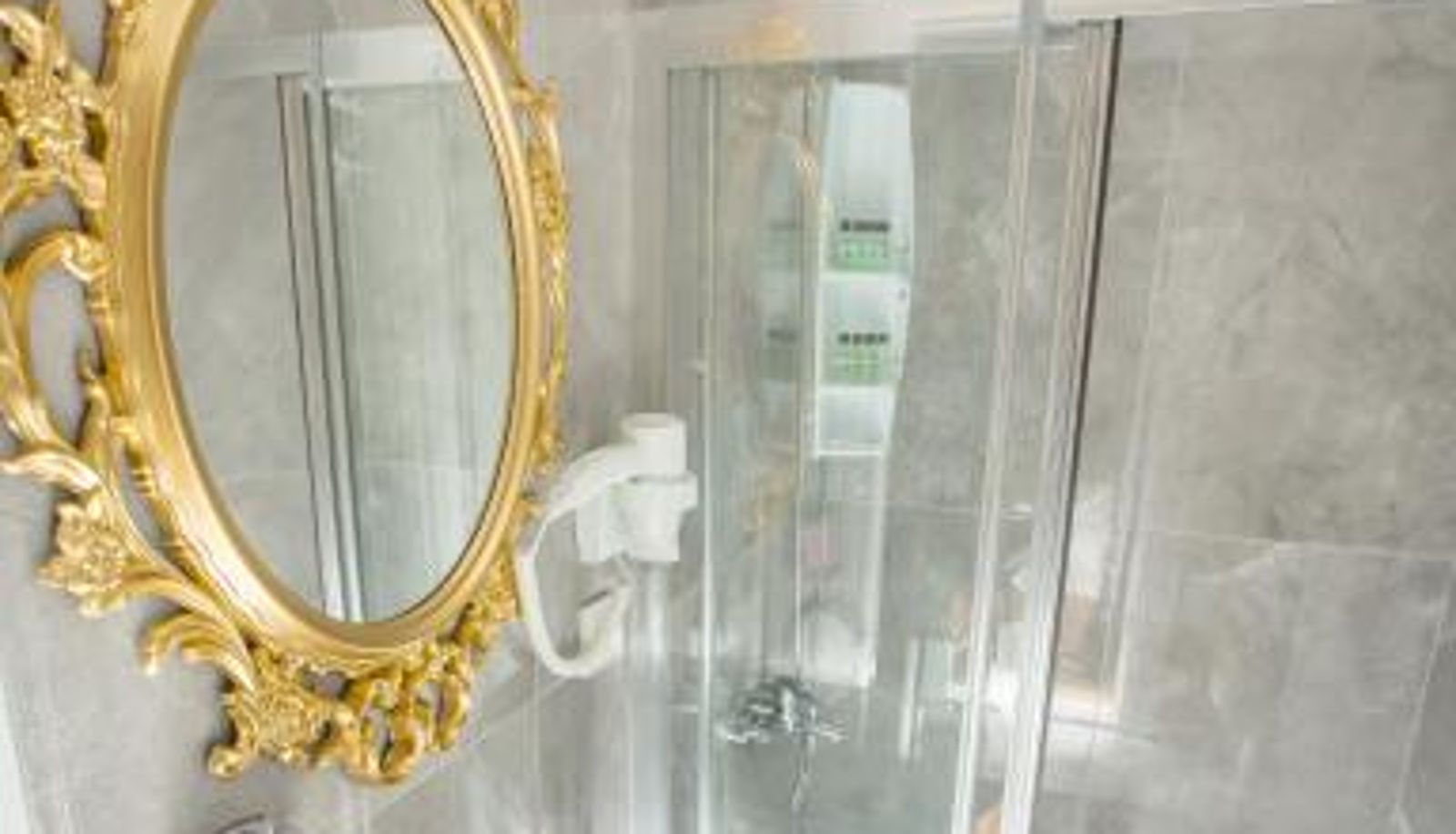 Badezimmer - Atlantis Royal Hotel