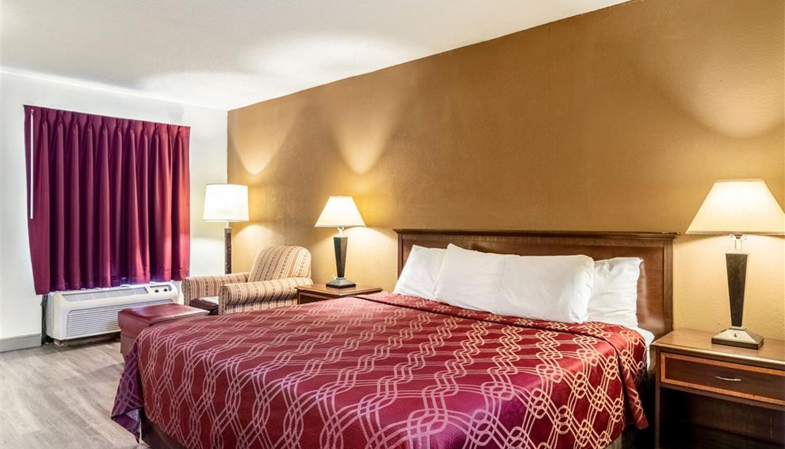 Room - Econo Lodge Acworth East