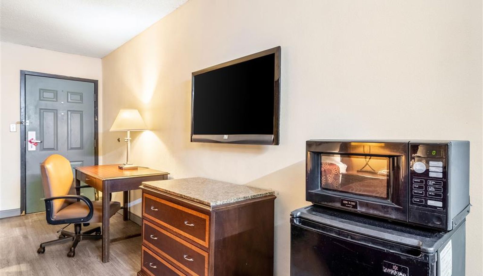 Room - Econo Lodge Acworth East