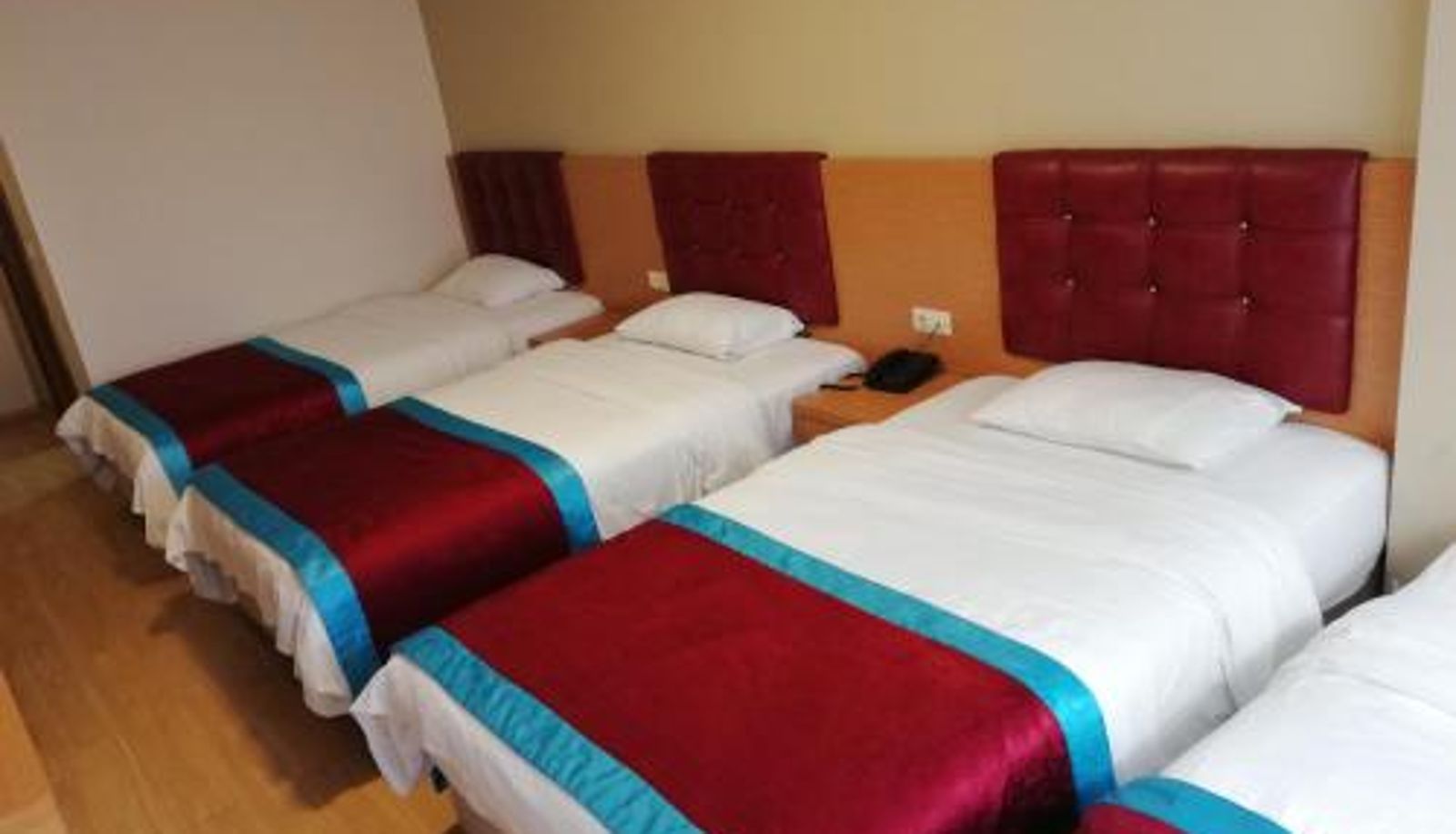 Tripla - BURSA ŞAHiN HOTEL