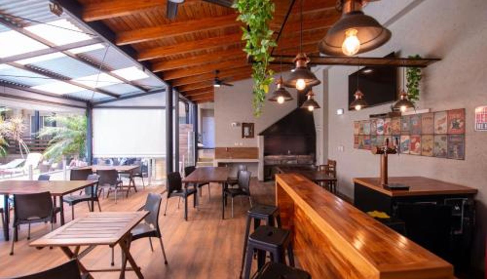 Frühstücksraum innerhalb des Restaurants - INGA by DOT Suites