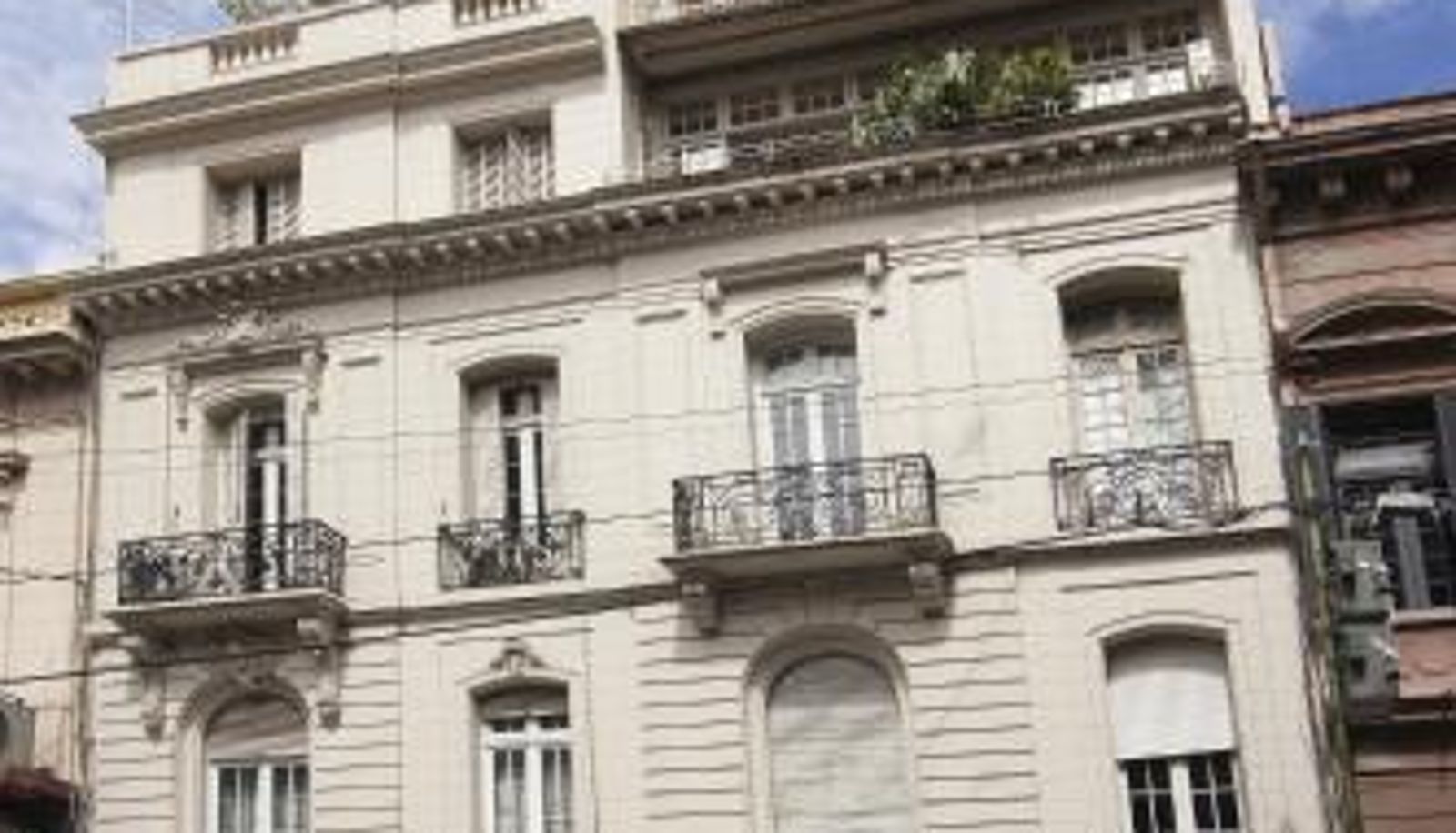 Información - Leonardo Da Vinci Residence