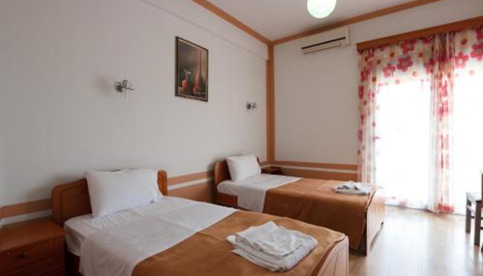 Room - Autogrill Hotel restaurant & Camping
