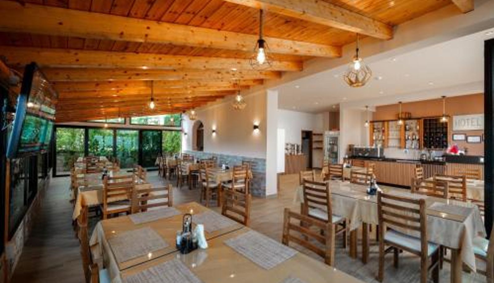 Breakfast room within the restaurant - Hotel Meta Ksamil