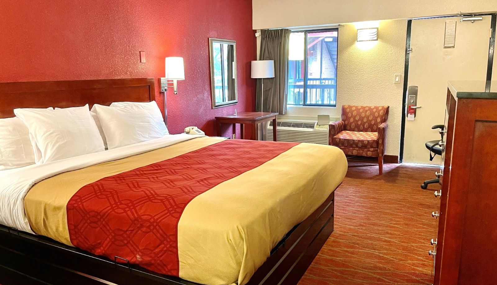 Camera - Red Carpet Inn by University of MD