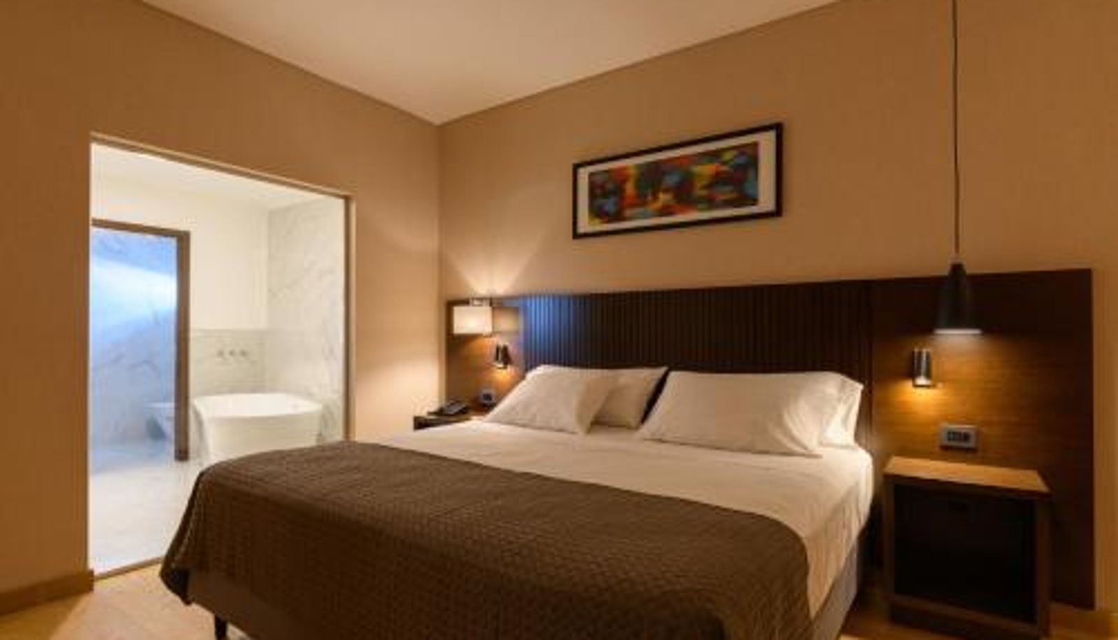 Room - MAE Singular Hotel