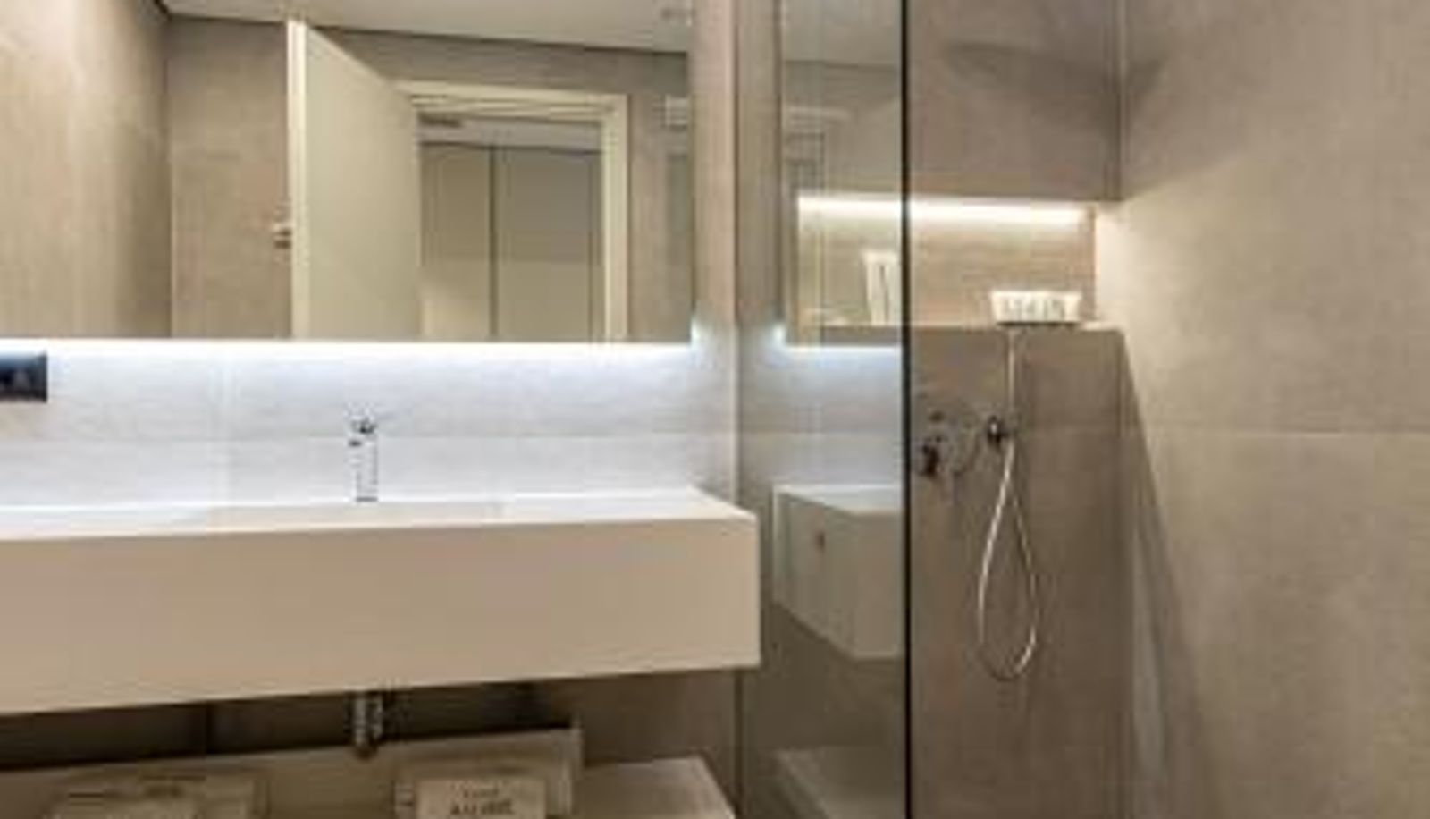 Zimmer - Albania  Vlorë Mazarine Hotel