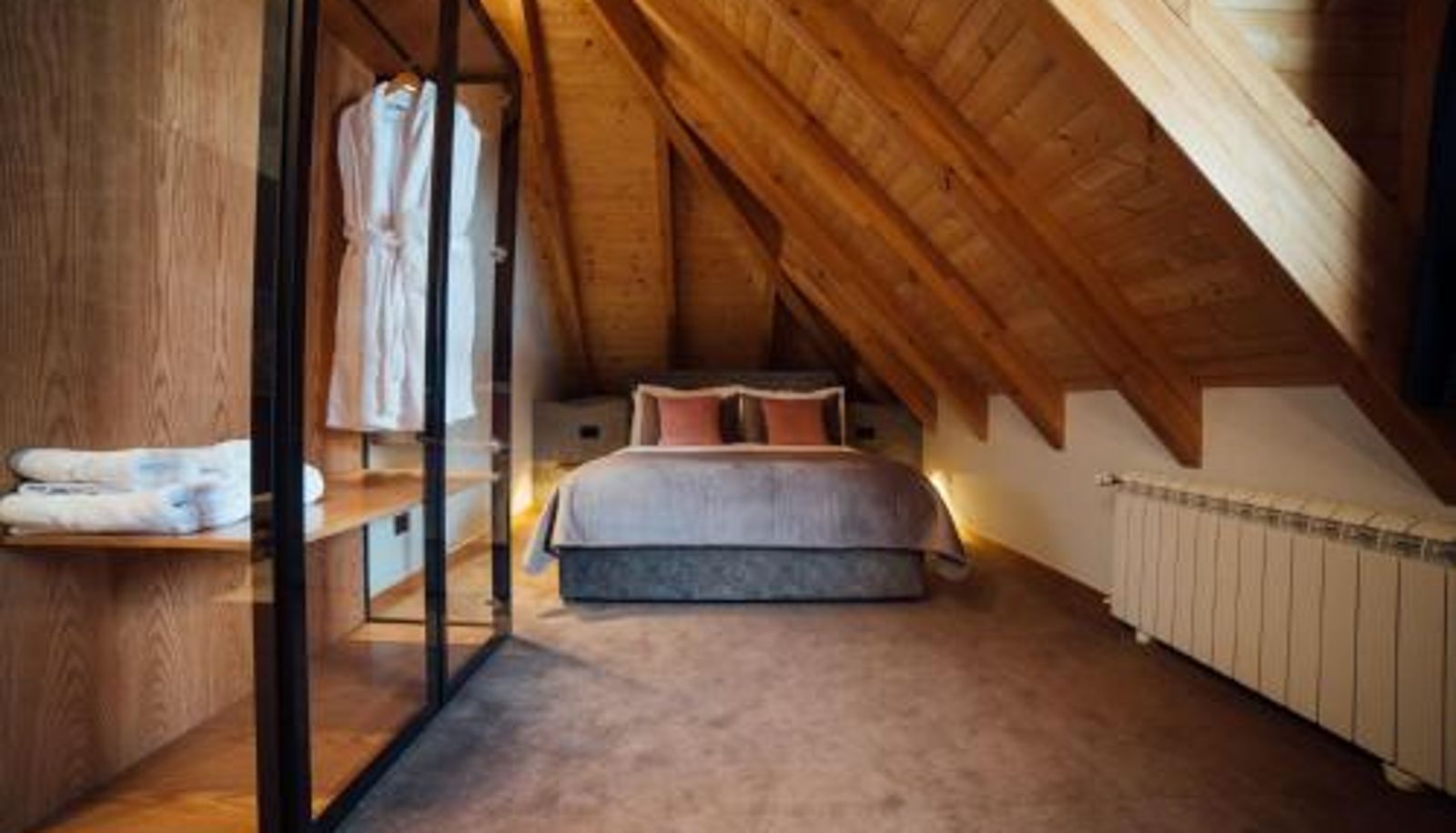 Suite - Hotel Kulla e Bajraktarit