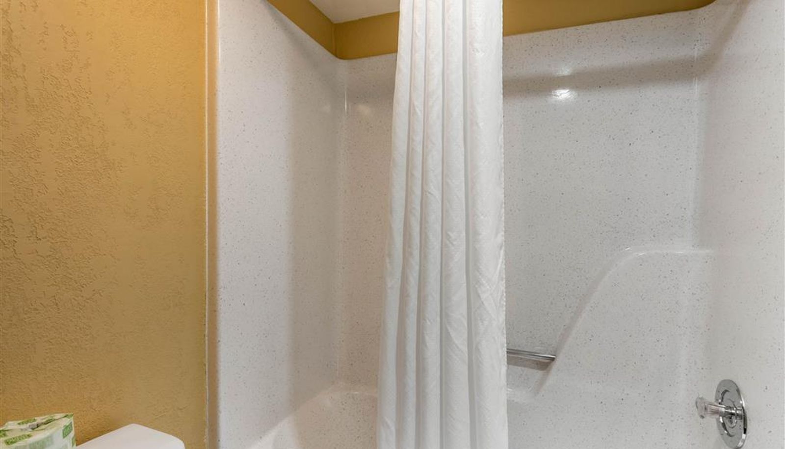 Zimmer - Econo Lodge Belton - Kansas City South