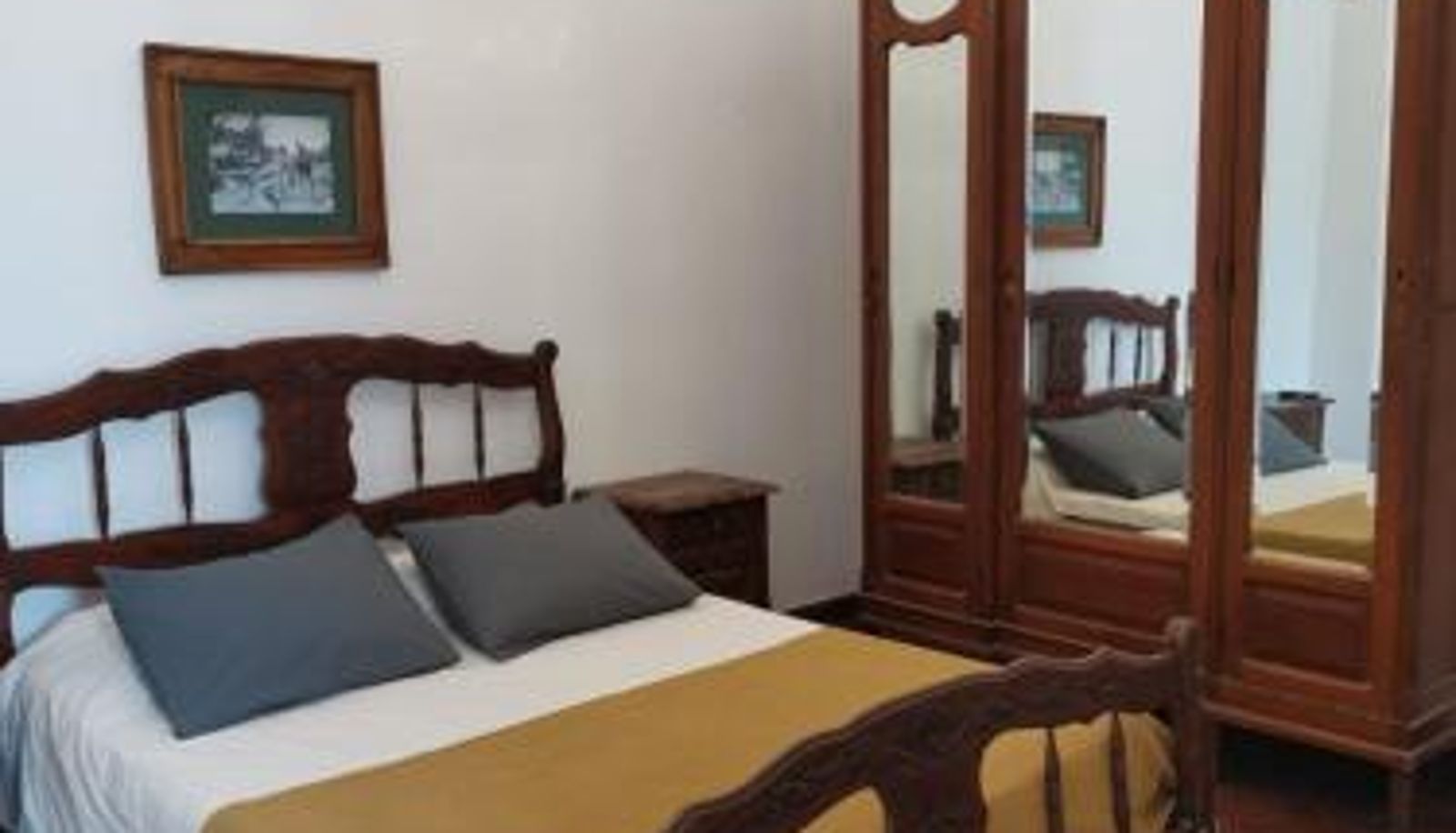 Triple room - Terraza de la Usina