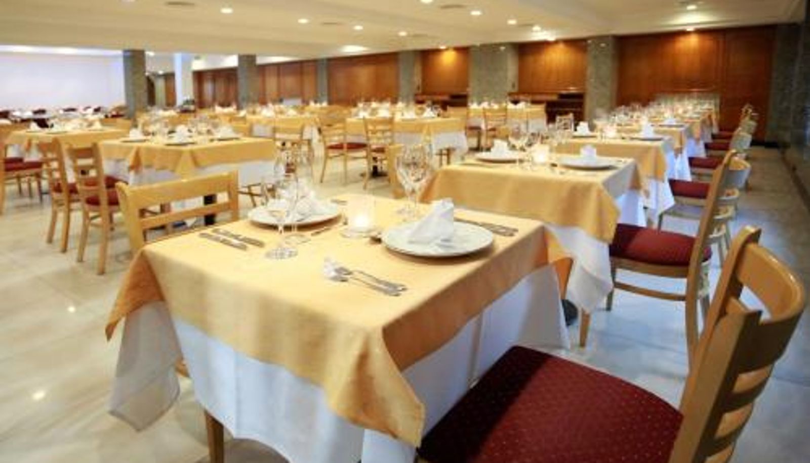 Frühstücksraum innerhalb des Restaurants - Hotel Riogrande
