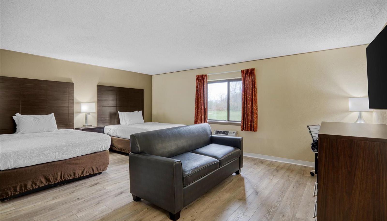Zimmer - SureStay by Best Western Massena