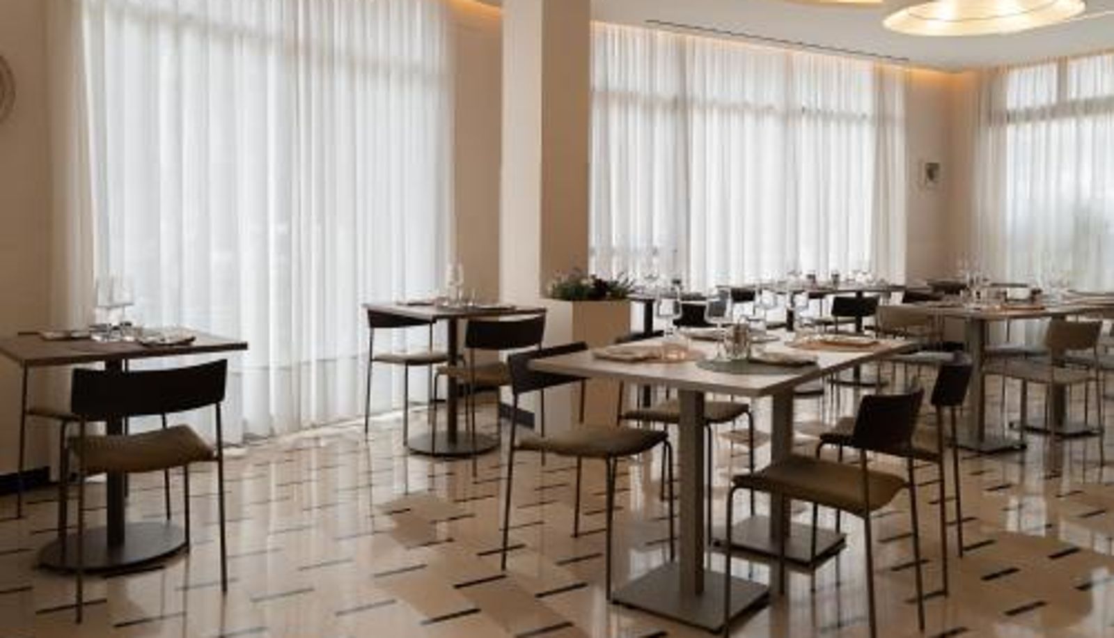 Sala prima colazione all'interno del ristorante - La Caravella