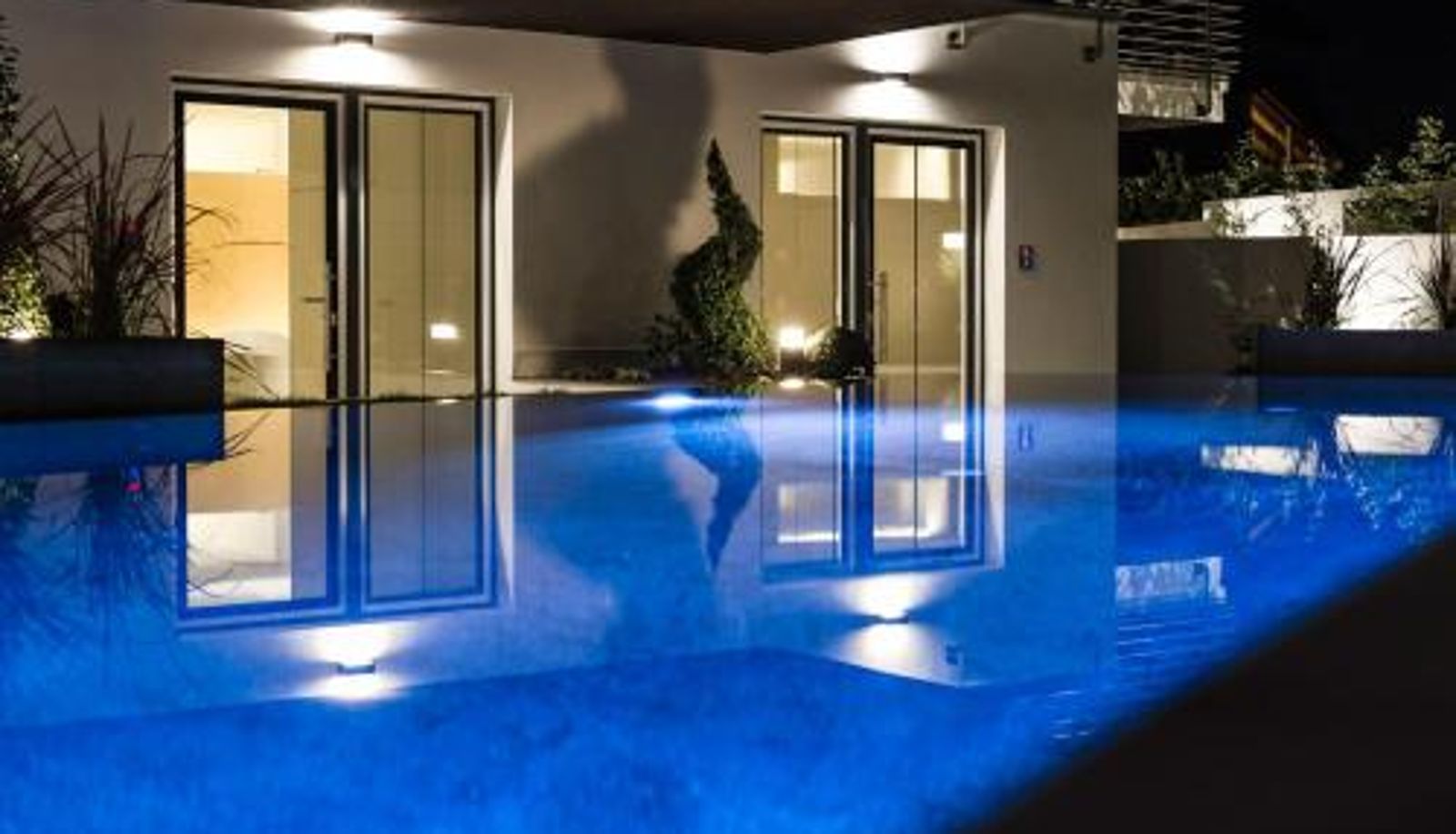 Suite - Merangardenvilla adults only