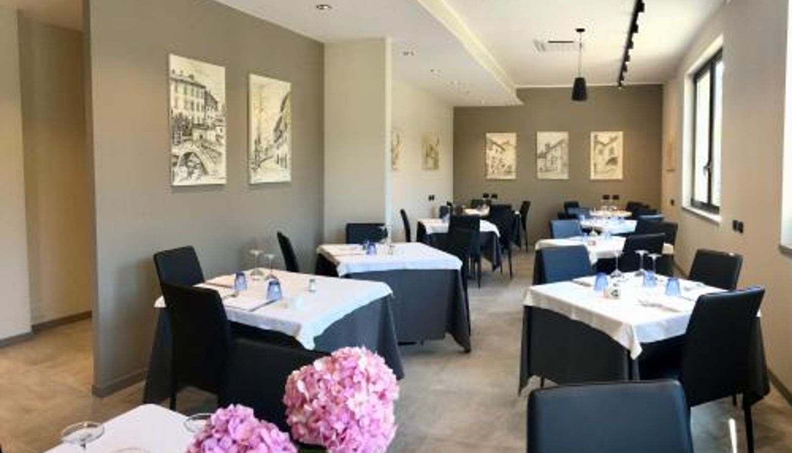 Sala śniadaniowa w restauracji - Da Gianni Hotel
