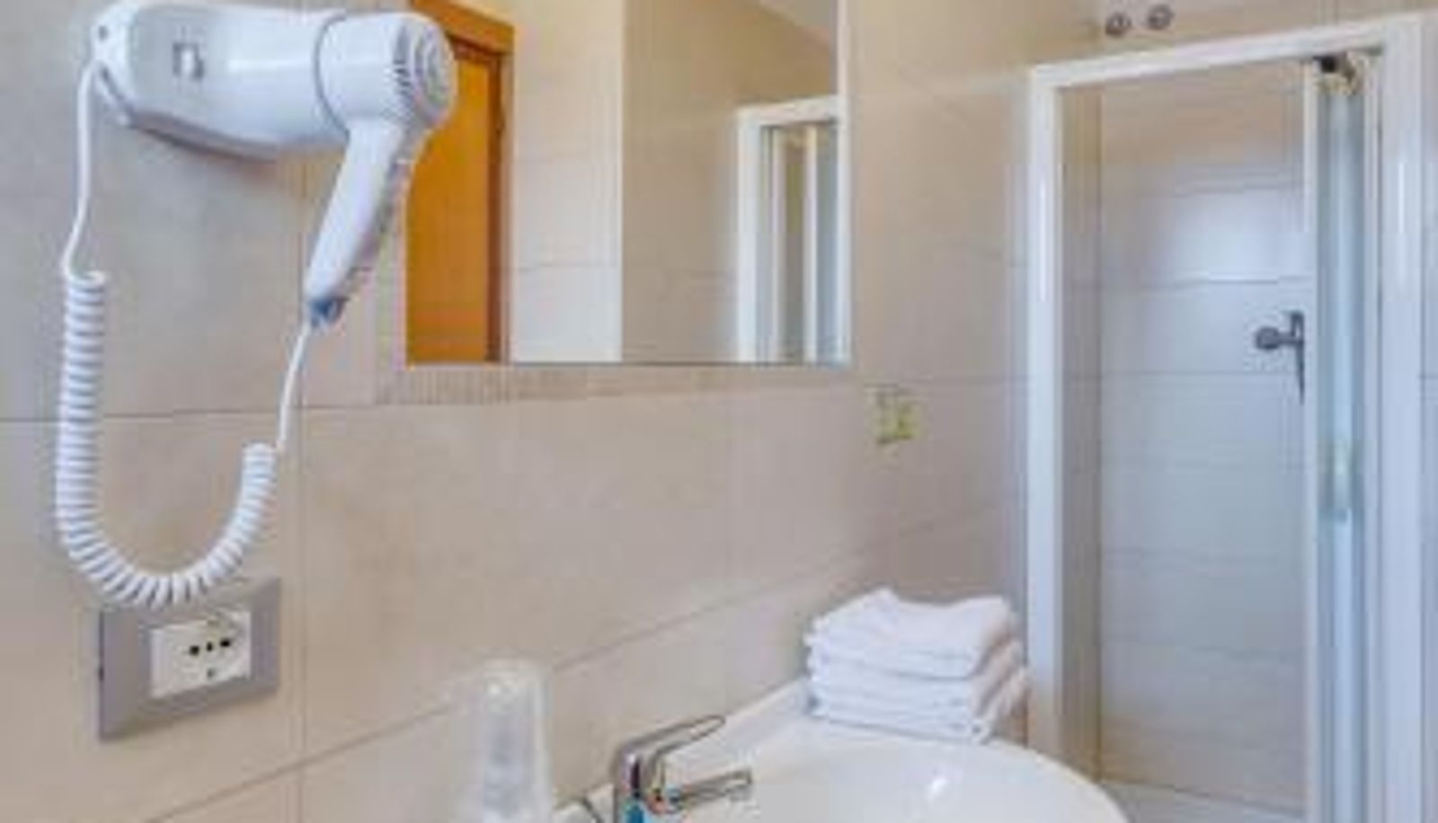 Triple room - Hotel Ambassador