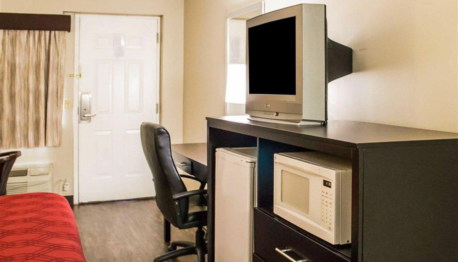 Room - Econo Lodge Columbus West