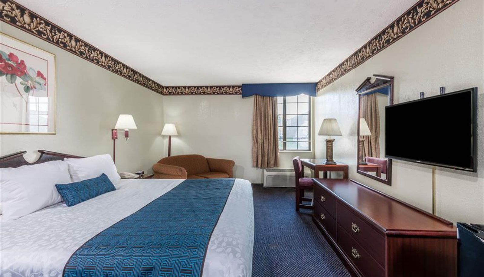 Zimmer - Days Inn & Suites by Wyndham Youngstown / Girard Ohio